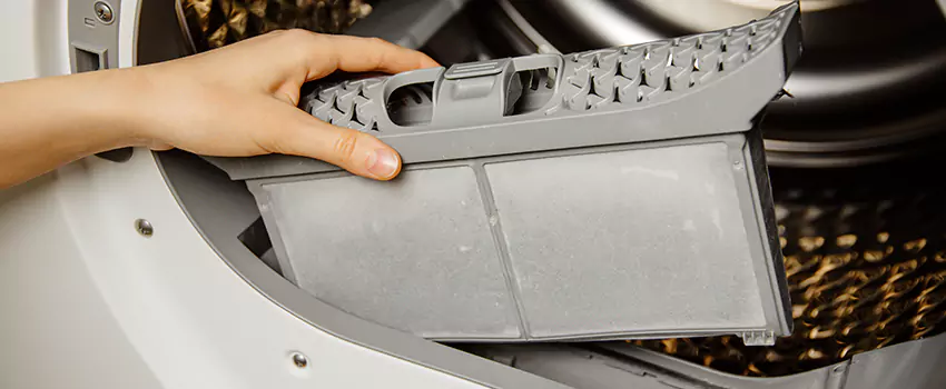 Signs Of A Clogged Dryer Lint Trap in Rubidoux, California